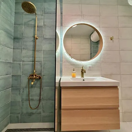 Large Luxury With Sea Views, Pool, Gym & Free Parking * Варна