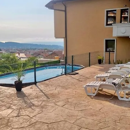 Large Luxury With Sea Views, Pool, Gym & Free Parking * Варна