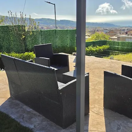 Апартамент Large Luxury With Sea Views, Pool, Gym & Free Parking Варна