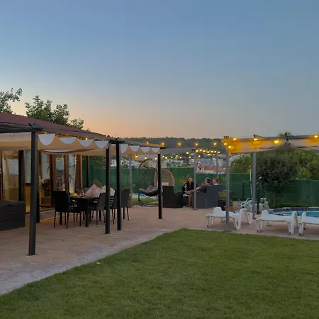 Lejlighed Large Luxury With Sea Views, Pool, Gym & Free Parking Varna