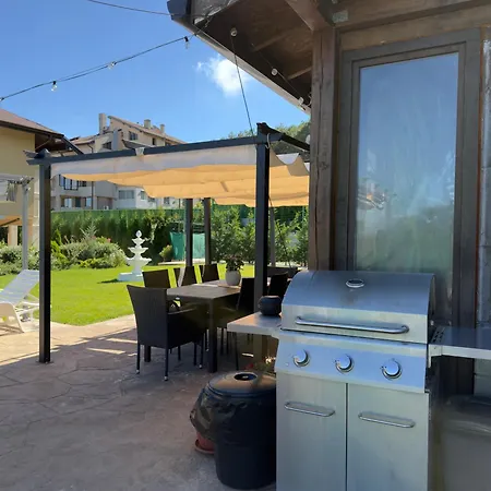 Apartament Large Luxury With Sea Views, Pool, Gym & Free Parking *