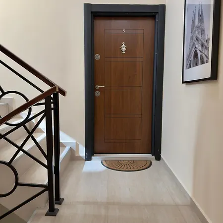 Lejlighed Large Luxury With Sea Views, Pool, Gym & Free Parking