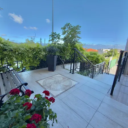 Large Luxury With Sea Views, Pool, Gym & Free Parking Apartament Varna